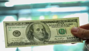 3 پیش بینی از قیمت دلار/ فرمان دلار در دست اخبار – تجارتنیوز 13 3 پیش بینی از قیمت دلار/ فرمان دلار در دست اخبار