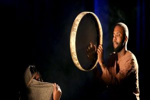 اثر هنرمند قشمی به جشنواره بین المللی راه یافت 6 اثر هنرمند قشمی به جشنواره بین المللی راه یافت