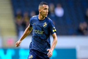 پیراهن گلزن دربی  بر تن شاگرد جدید گل محمدی