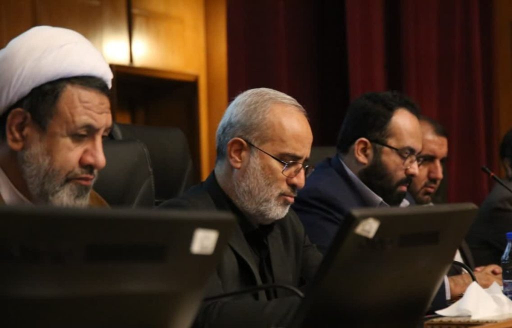 موفقیت در تمام عرصه‌ها مستلزم حرکت‌های مردمی است