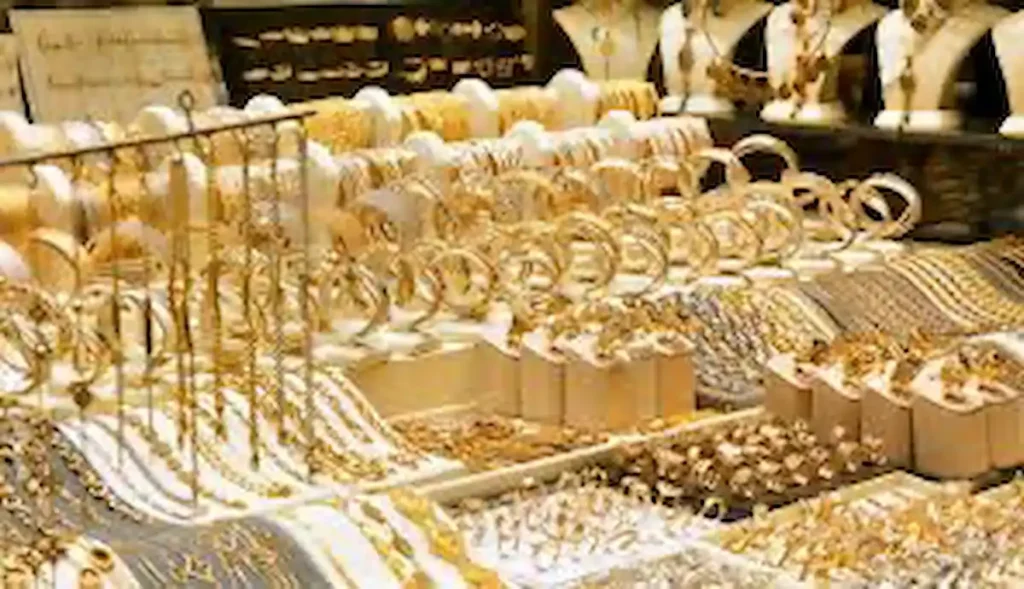 پیش بینی قیمت طلا و سکه 15 مهر 1402/ حرکت معکوس طلا در رشد قیمت سکه