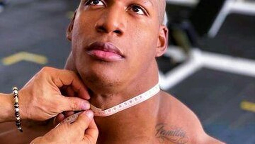 گردن کلفت ترین آدم دنیا کیست؟+ عکس