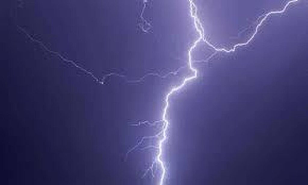 ‌دانشمندان برای اولین‌بار رعد و برق را منحرف کردند