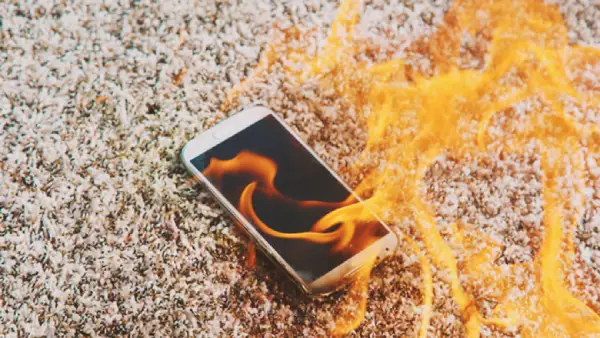 تهدیدها و نکات ایمنی تعمیرات موبایل.webp