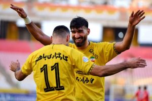 گفتند ضربه مغزی می‌شوی، کلاه کاسکت گذاشتم!