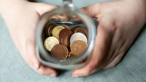 چگونه پس انداز کردن را به کودکان بیاموزیم؟