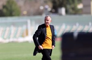 دو عکس رفتن کمالوند به آبادان را منتفی کرد! 13 دو عکس رفتن کمالوند به آبادان را منتفی کرد!