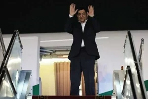 مخبر عازم تهران شد