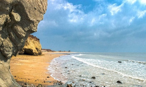 بلیط مشهد قشم را چارتر بخریم یا سیستمی؟ 14 بلیط مشهد قشم را چارتر بخریم یا سیستمی؟ - قشم