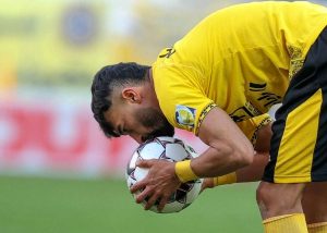 رامین رضاییان روبه رو پرسپولیس (عکس)_دلخوش 4 سند: رامین رضاییان مقابل پرسپولیس (عکس)