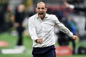 آخرین هدیه مکس به بانوی پیر (عکس)_دلخوش 11 آخرین هدیه مکس به بانوی پیر (عکس)