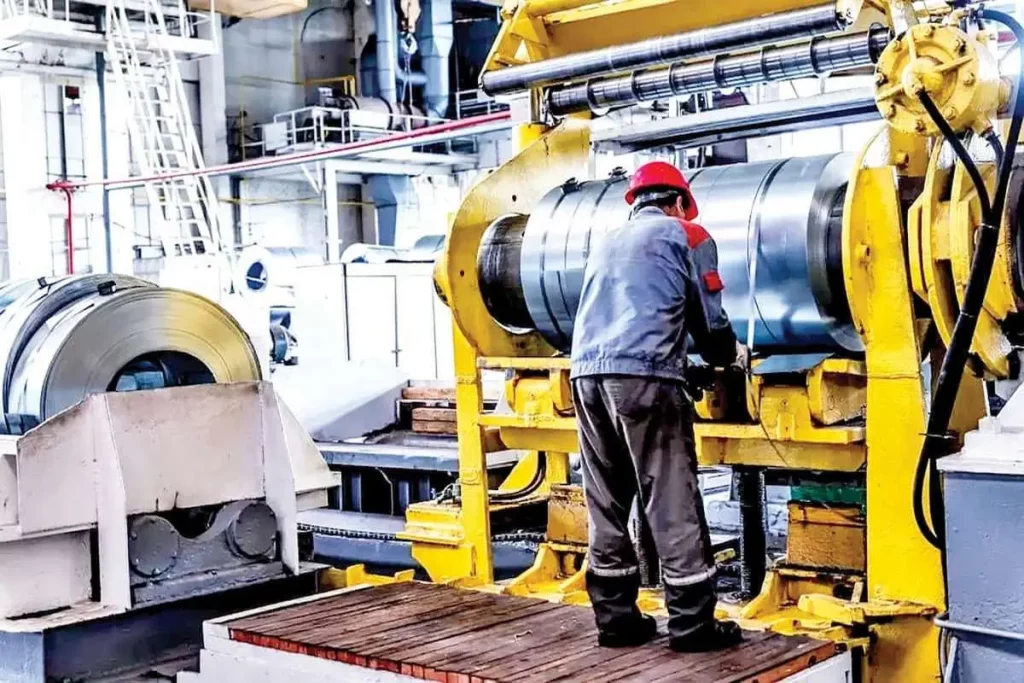 افزایش ۶ برابری هزینه برق فولادسازان؛ منفعت سیاست‌گذاران از تصمیمات مقطعی در فولاد