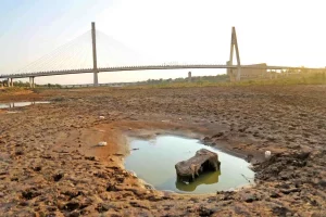 گرما، تعطیلی زودهنگام ادارات را به خوزستان رساند_دلخوش 4 گرما، تعطیلی زودهنگام ادارات را به خوزستان رساند