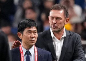 دو ساعت در ترافیک و تصادف بودیم!_دلخوش 14 سرمربی استرالیا: دو ساعت در ترافیک و تصادف بودیم!