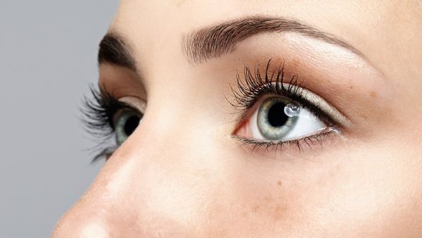 آیا لیفت ابرو علتپر پشت شدن آن می شود؟_دلخوش 4 1747070483 976 آیا لیفت ابرو علتپر پشت شدن آن می شود؟ دلخوش