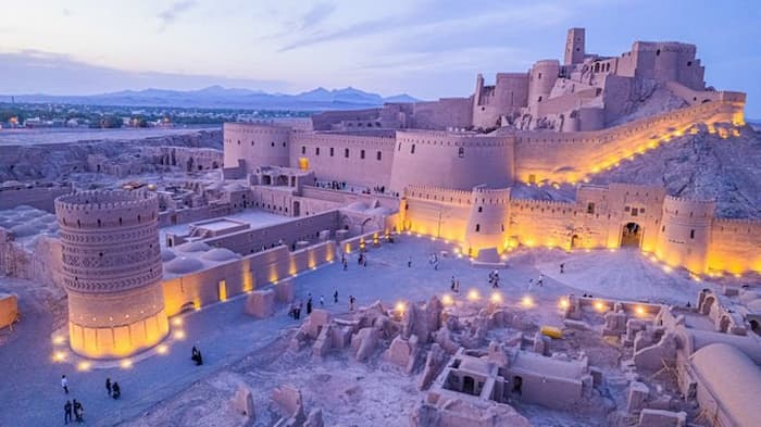 ۱۰ تور داخلی ایران که باید در 1404 تجربه کنید 4 ۱۰ تور داخلی ایران که باید در 1404 تجربه کنید